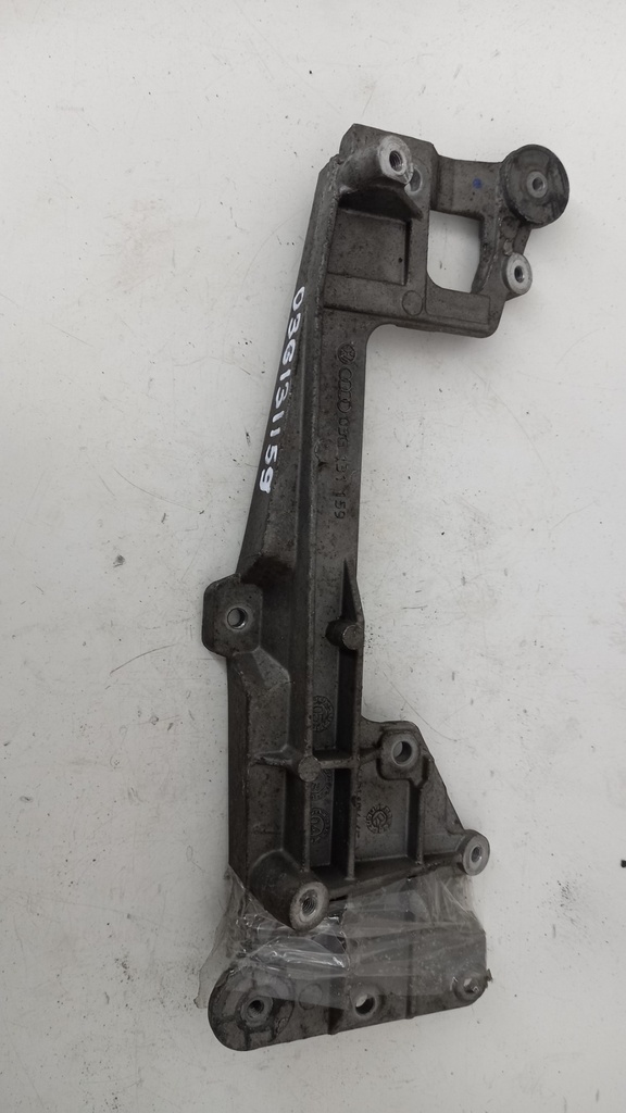 Кронштейн Volkswagen Passat B6 2.0 TDI 2010  03G131159