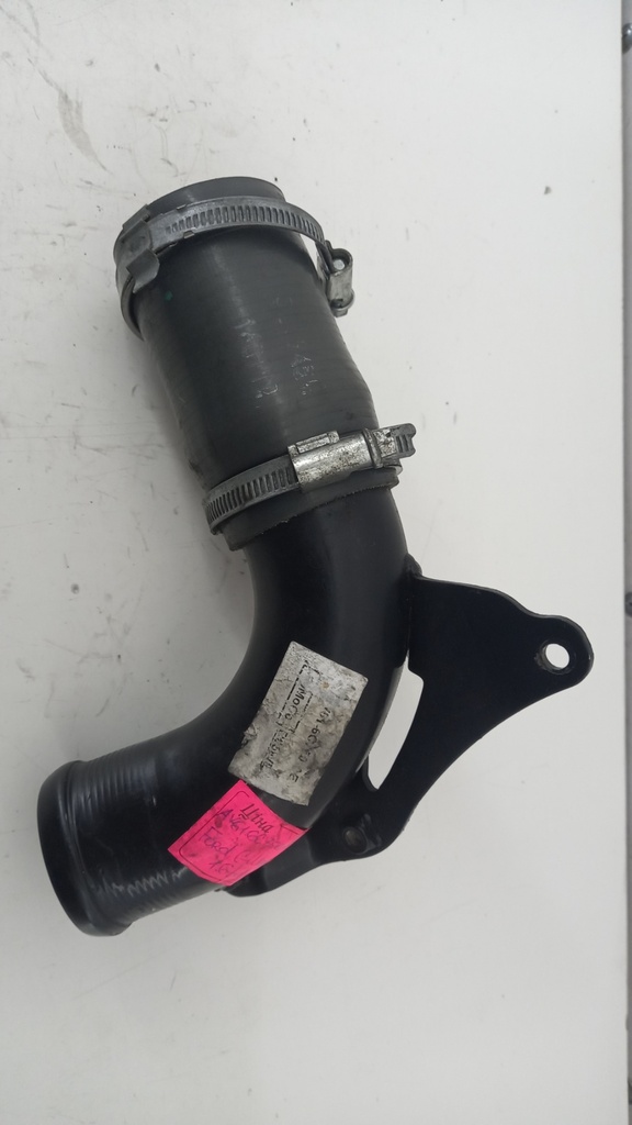 Патрубок інтеркулера Ford C-Max 1.6 TDCI 2010-2015 рр. AV616C750AE