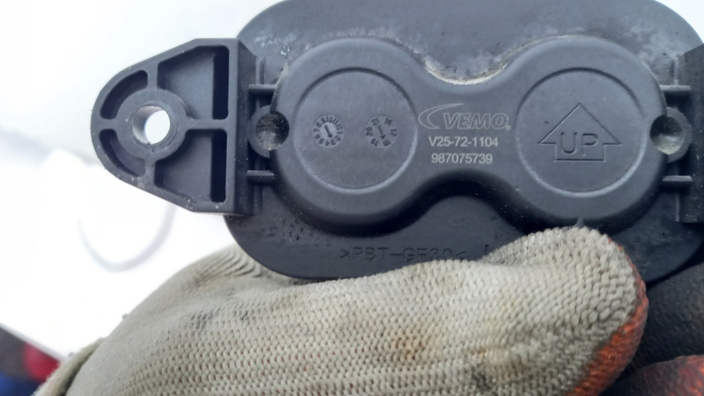 Датчик тиску вихлопних газів Volvo V50 2.0 16V 2010 V25721104