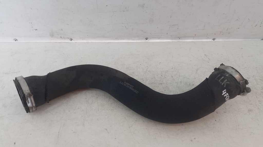 Патрубок інтеркулера Audi A6 C6 2.0 TDI 2007 рр 4F0145737E