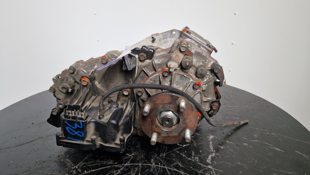 Раздаточная коробка Toyota Hilux 2.4D Automat 2015-2019 361000K420