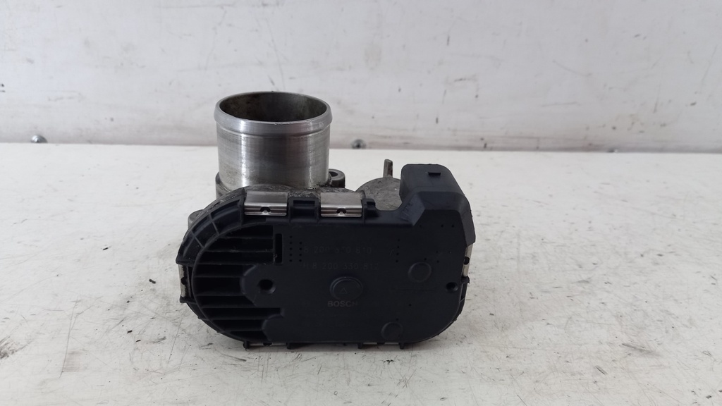 Дроссельная заслонка Renault Laguna 2.0 DCI 2009 8200330812