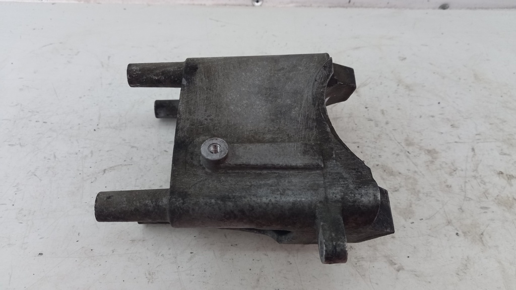 Кронштейн двигуна Mercedes Vito W639 2.2 CDI 2009 рр. A6460780161