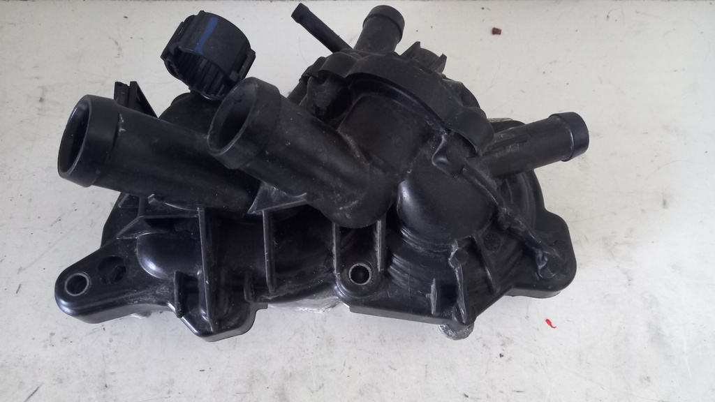 Водяный насос Volkswagen Skoda Audi Seat 1.0 TSI 2019  04E121600AH