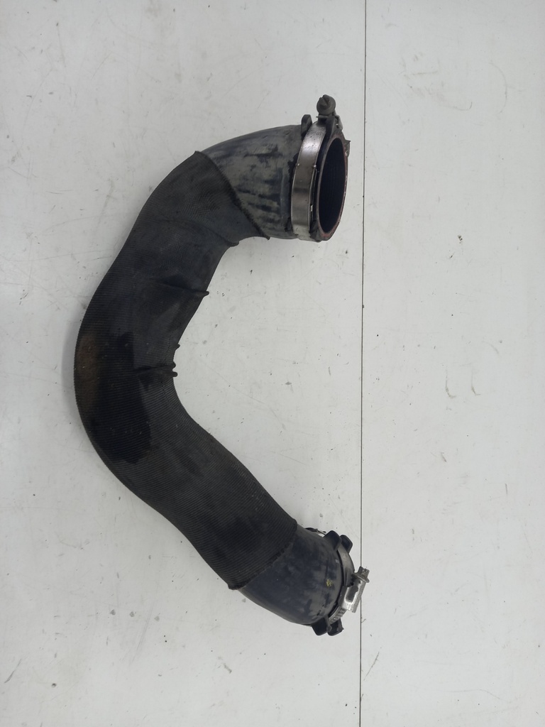 Патрубок интеркулера Audi A4 B8 2.7 TDI 2012 гг 8K0145738P