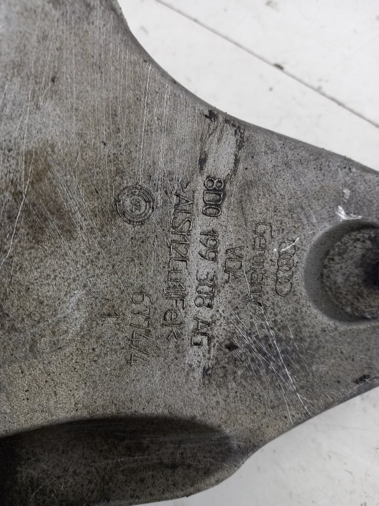 Кронштейн двигателя Skoda Superb 1.9 TDI 2002-2008  8D0199308AG