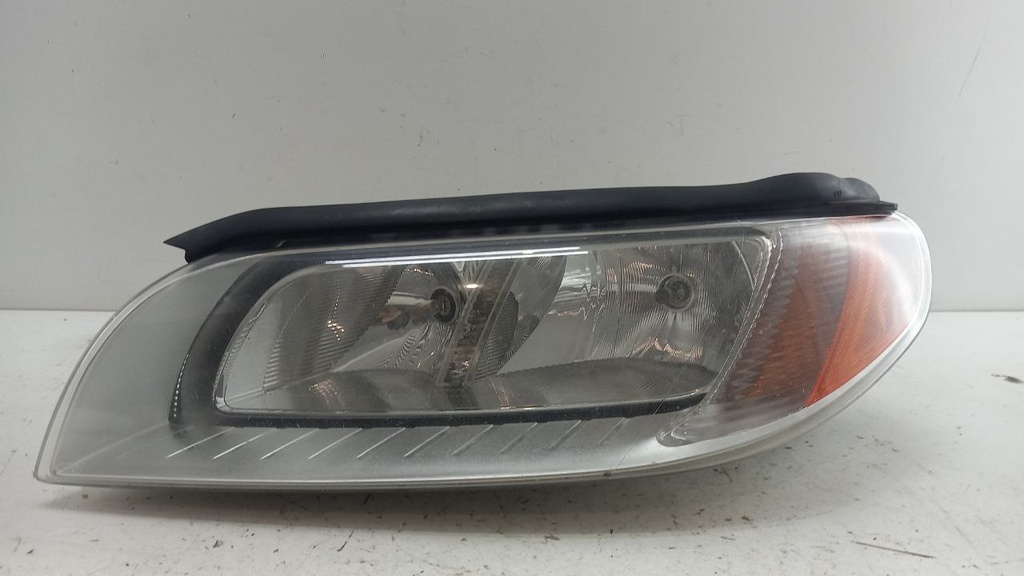 Фара левая Volvo V70 2007-2016 31214351