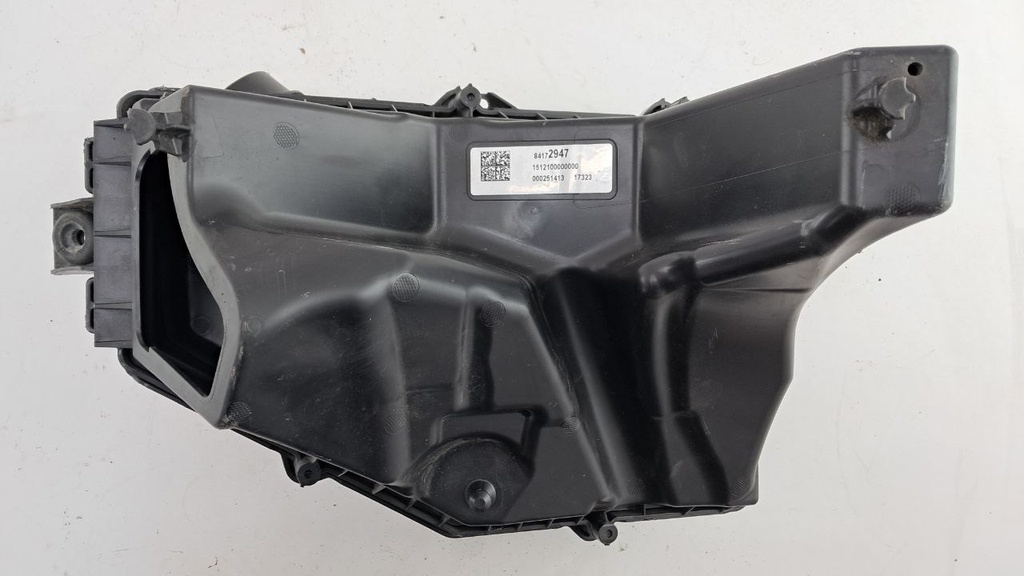 Корпус повітряного фільтра Opel Insignia 2.0 Turbo 4x4 2018 84172947