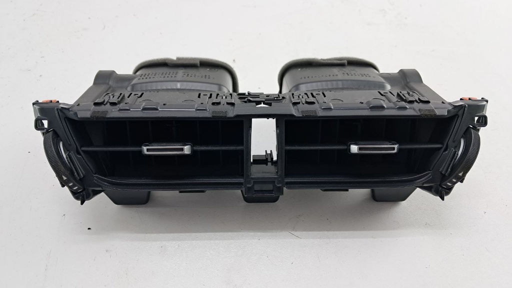 Заслонки воздуха Toyota Corolla Hybrid 2019-2023  5567002830