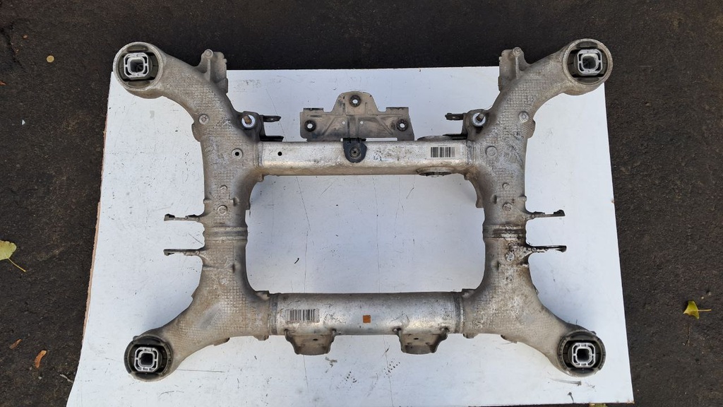 Балка підвіски підрамник BMW 5 GT F07 F10 F11 2014 679380103 679380203