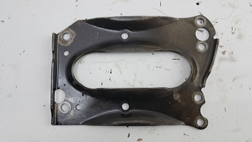 Кріплення двигуна BMW 7 F01 3.0d N57D30A 2009-2015 8511973