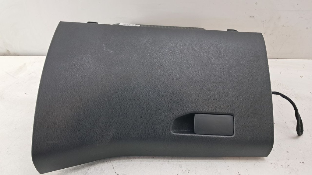 Бардачок пасажира Peugeot 308 2014-2017 9677995177