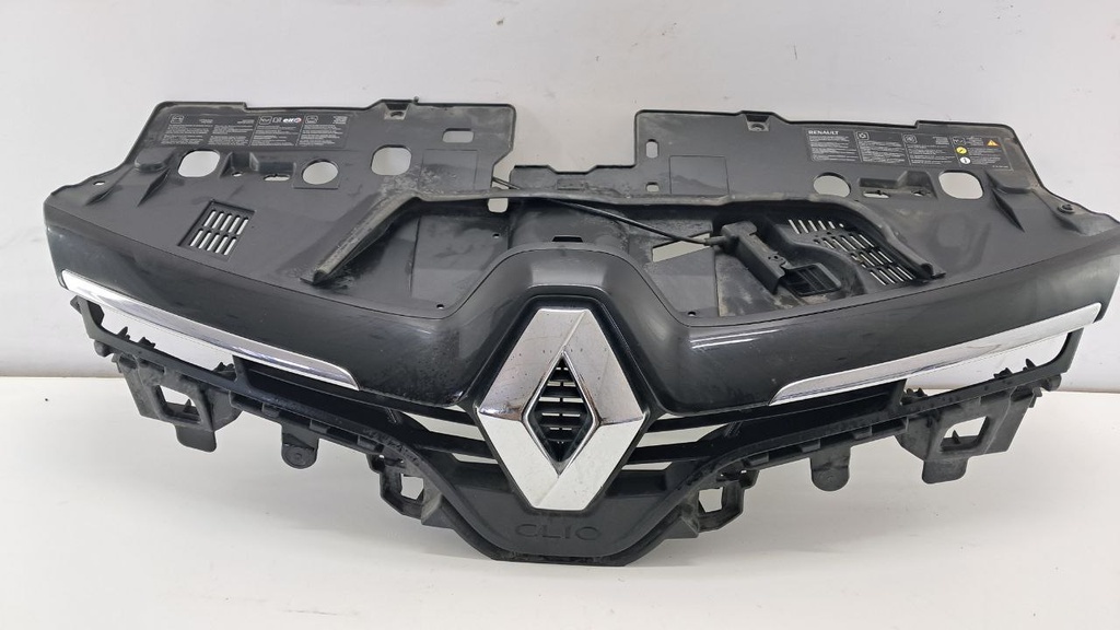 Решітка Renault Clio 4 IV 2012-628101467R