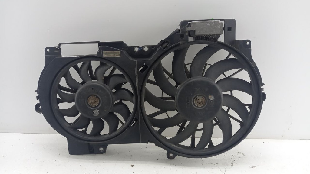 Вентилятор Audi A6 C6 2.0 TDI 2005-2008 4F0121003E