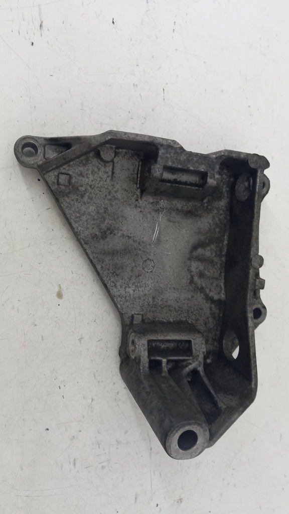 Кронштейн генератора Volkswagen Transporter T5 2.5 TDI 2007  070903143C