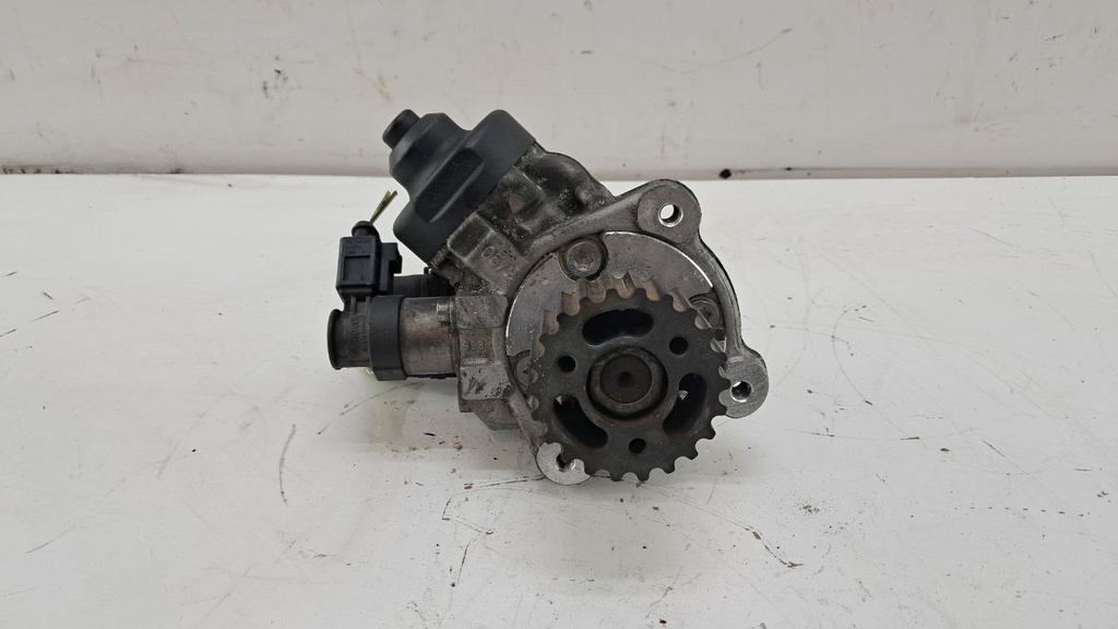 ТНВД Volkswagen Passat 2.0TDI 2010 03L130755