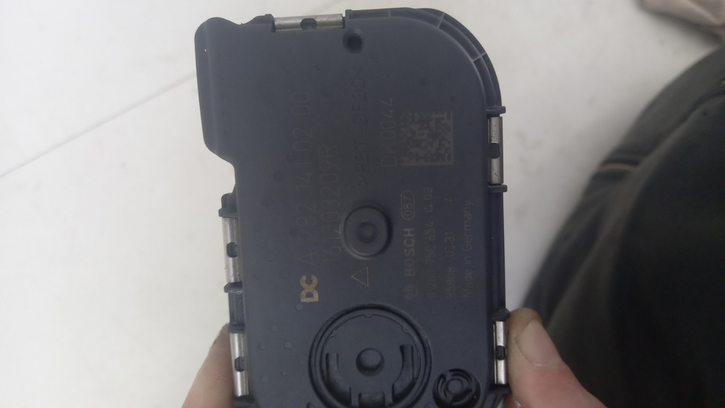 Дросельна заслінка Mercedes W177 1.3b 2018 A2821410200