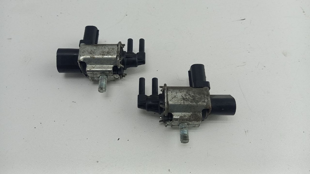 Електромагнітний клапан Ford C-Max 2.0 16V 2003-2010 4M5G9A500NB