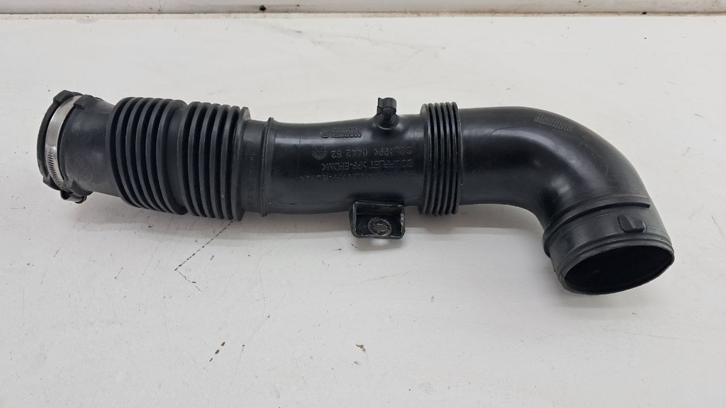 Патрубок воздушного фильтра Peugeot 308 T7 2010 гг 9656237580