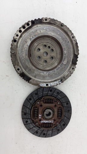 [2321103010] Маховик двигателя Hyundai i20 1.2i 16V 2012 гг 2321103010