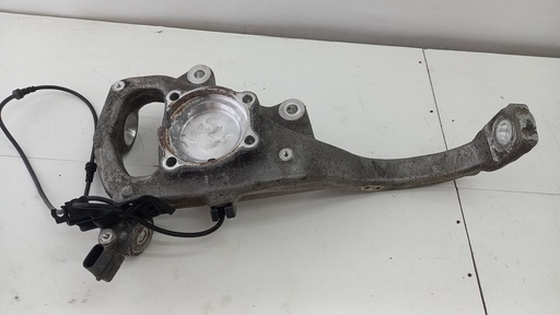 [2052200] Цапфа передняя правая Mercedes-Benz C W205 2018 гг 2052200