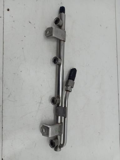 [06B133317N] Топливная рампа Audi A4 B6 1.8T 2000-2004 гг 06B133317N