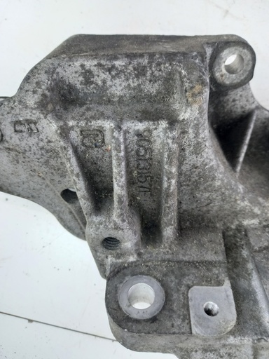 [90513157F] Кронштейн двигателя Chrysler Voyager 2.8crd 2008-2016  90513157F