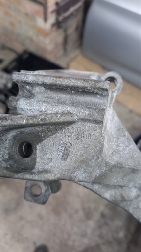 [A2822034300] Кронштейн двигуна Mercedes A-Class W177 1.3 2019 рр. A2822034300