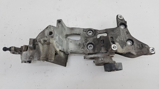 [04L903143D] Кронштейн Volkswagen Tiguan 2.0 TDI 2019  04L903143D