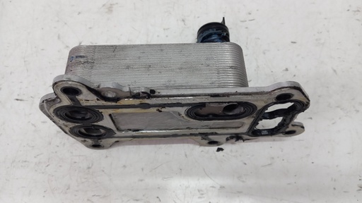 [70310369] Радіатор масляний BMW 3 E90 E93 2.0D 2005-2013 70310369