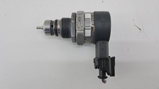[31216313] Регулятор тиску палива Volvo XC60 2.4L 2015 рр. D5244T12 31216313