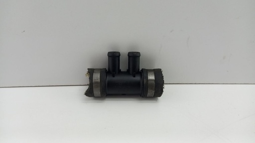 [1K0121087K] Фланець системи охолодження Volkswagen Golf VII 2015 1K0121087K