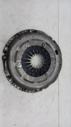 [0B1141015D] Корзина сцепления Audi A4 B8 2.0 TDI 2013  0B1141015D