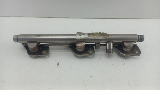 [A2760702295] Паливна рампа Mercedes-Benz C 3.0 2015 рр. A2760702295