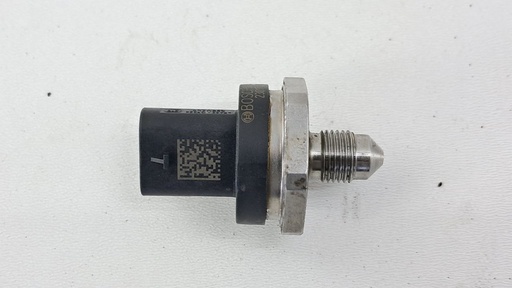 [0261547000] Датчик давления топлива Opel Insignia 2.0 Turbo 2018 0261547000