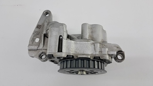 [05L115103D] Масляний насос Audi A4 S4 B9 Q5 2.0 TDI 2021 05L115103D