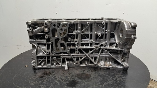 [7823013] Блок двигателя (под шлифовку) BMW 7 F01 3.0d N57D30A 2009-2015 7823013
