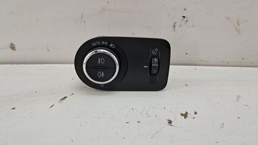 [39050760] Панель управления OPEL ASTRA K Sports Tourer B16 2016 39050760