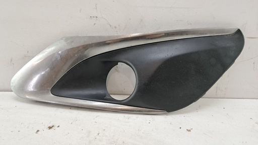 [36137000] Решітка накладка бампера туманки ліва Peugeot 308 2014-2017 36137000