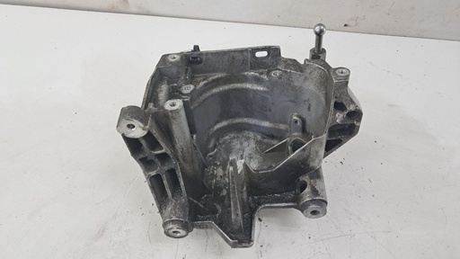 [9804498180] Кронштейн топливного фильтра Citroen C4 Peugeot 508 2.0 BlueHDI 2016 9804498180