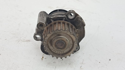 [06A121031C] Водяной насос Audi A4 B7 2.0 TFSI 2006 06A121031C