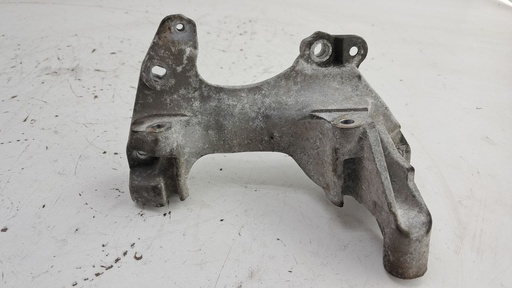 [117104394R] Кронштейн Nissan Pulsar Qashqai J11 1.2 DIG-T 2015 117104394R