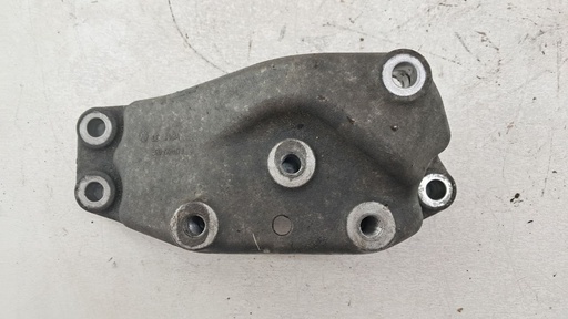 [3C0199117J] Кронштейн подушки Audi A4 2.0 TDI 2009 3C0199117J