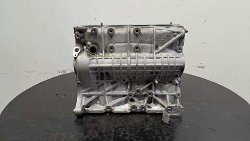 [05L103023] Блок двигателя Audi A4 S4 B9 Q5 2.0 TDI 2021 05L103023