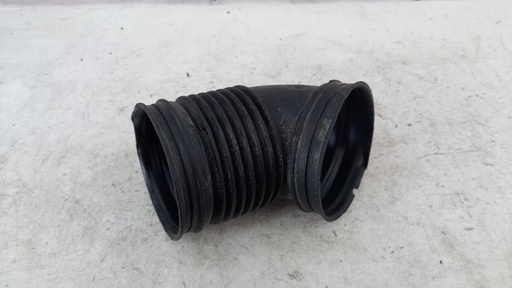 [13717532755] Патрубок BMW E90 2.0 TDI 2010 гг 13717532755