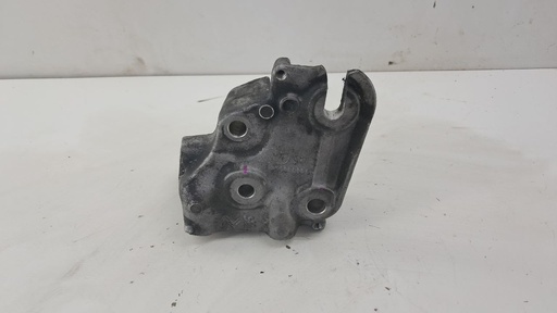 [9805300680] Кронштейн двигуна Citroen C4 Peugeot 508 2.0 BlueHDI 2016 9805300680