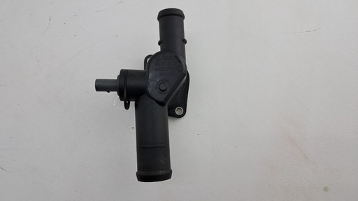 [06A121133AL] Фланец системы охлаждения Audi A4 B8 2.0 TDI 2009  06A121133AL