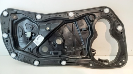 [3C8837755D] Плита стеклоподъёмника Volkswagen Passat CC 2008-2016  3C8837755D