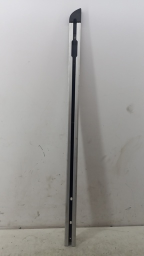 [4G9863556A] Рейка багажника права Audi A6 C7 2015 рр 4G9863556A