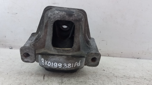 [8K0199381PD] Подушка двигуна права Audi A4 B8 2.0 TDI 2008-2012 8K0199381PD